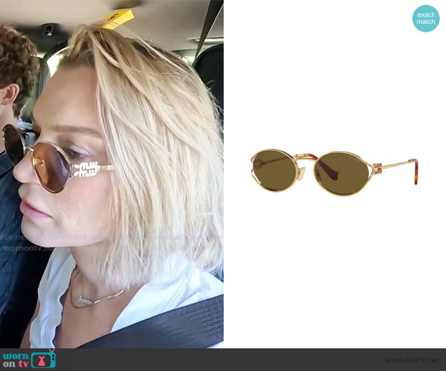 Lindsay’s gold frame sunglasses on Summer House Lindsay’s gold frame sunglasses on Summer House
