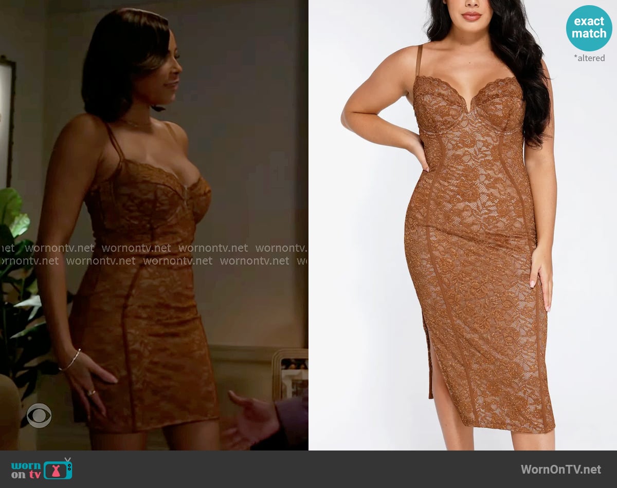 Nicole’s lace shapewear dress on Beyond the Gates (altered) Nicole’s lace shapewear dress on Beyond the Gates (altered)